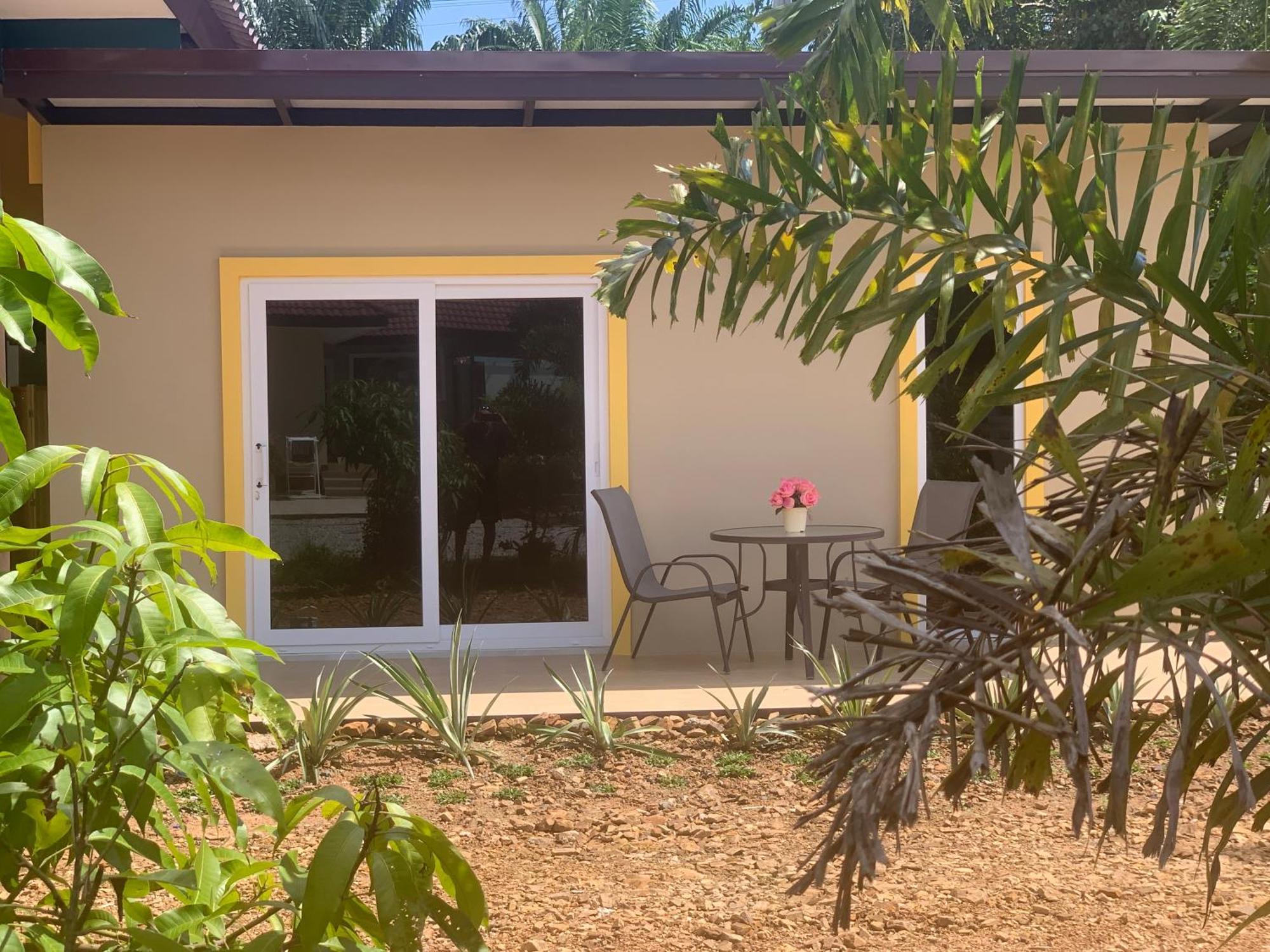 Pajaree And Udo'S Happy Homestay Trang Exterior photo